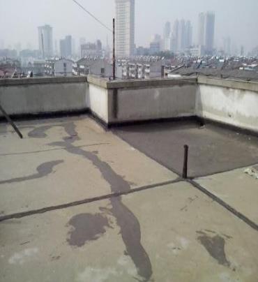 溆浦漏水维修 楼顶漏水是什么原因，楼顶漏水维修方法是什么?
